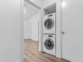 2807  Throckmorton Street  103, Dallas Texas 75219