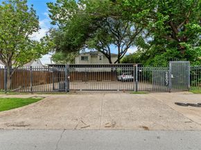 2807  Throckmorton Street  103, Dallas Texas 75219