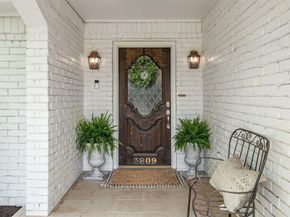3809  Kelly Boulevard , Carrollton Texas 75007