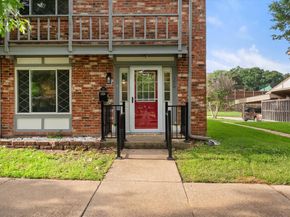 370  Westview Terrace , Arlington Texas 76013