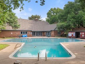 370  Westview Terrace , Arlington Texas 76013