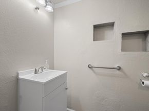 370  Westview Terrace , Arlington Texas 76013