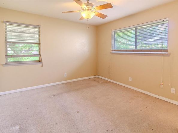 1805  Bardfield Avenue , Garland Texas 75041