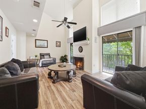 4402  Holland Avenue  202, Dallas Texas 75219