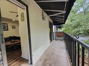 4402  Holland Avenue  202, Dallas Texas 75219