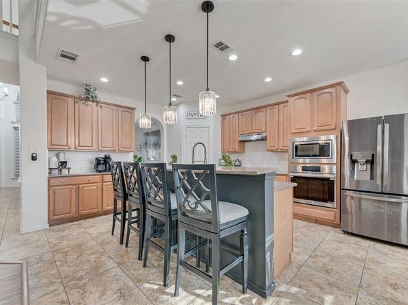 723  Creekstone Drive , Cedar Hill Texas 75104