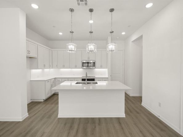 629  Redwood Way , Mansfield Texas 76063