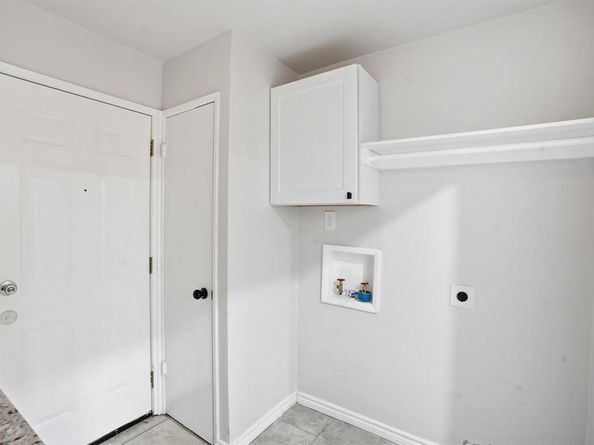 8660  Kingspoint Drive , Dallas Texas 75238
