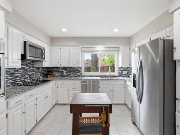 2413  Meadow View , Bedford Texas 76021