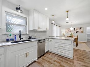1915  Milam Street , Fort Worth Texas 76112