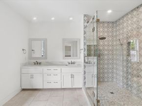 2250  Lipscomb Street , Fort Worth Texas 76110