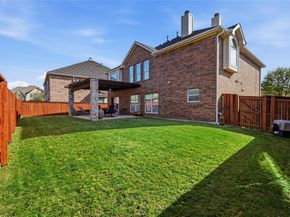 851  Branch Crossing , Lantana Texas 76226