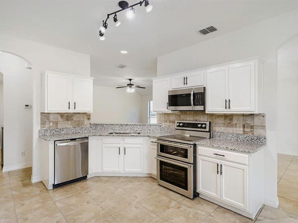 910 W Bois D Arc Street , Celina Texas 75009