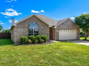 910 W Bois D Arc Street , Celina Texas 75009