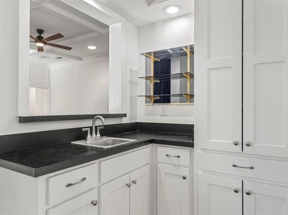 6313  Chelsea Way , Garland Texas 75044