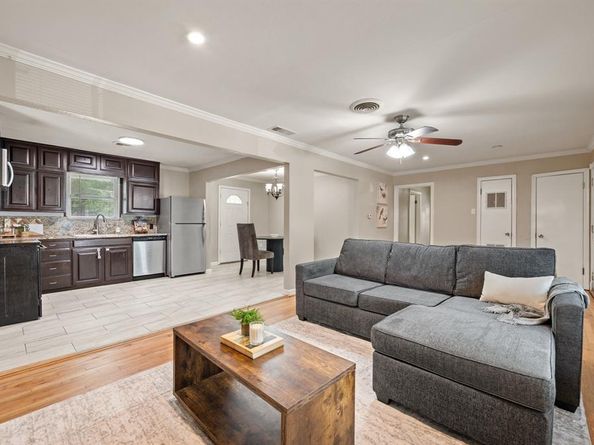 3154  Chamness Court , Haltom City Texas 76117