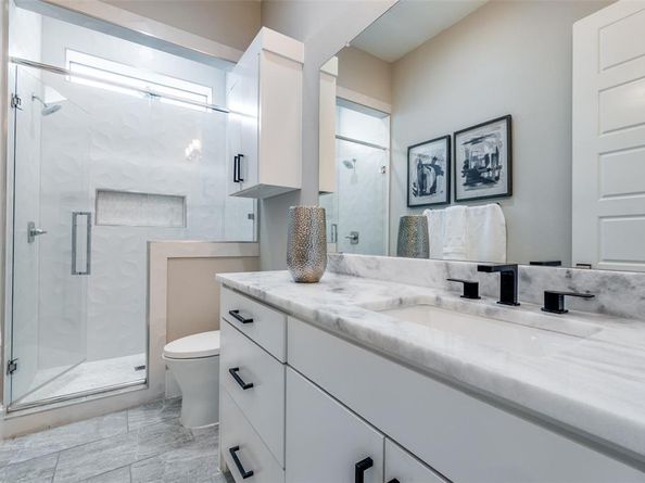 2043  Canada Drive , Dallas Texas 75212