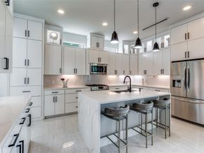 2043  Canada Drive , Dallas Texas 75212