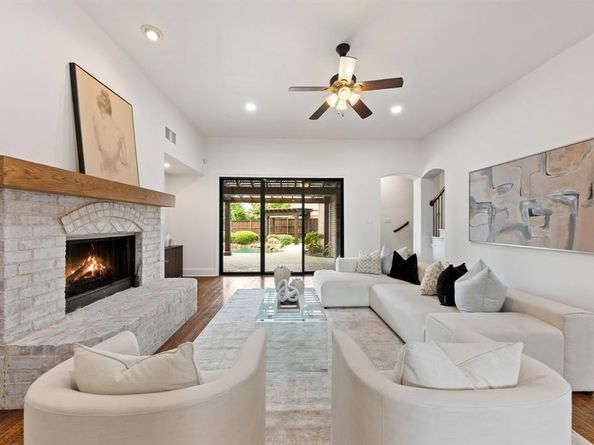 1209  Dame Susan Lane , Lewisville Texas 75056