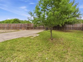 531  Pecan Leaf Drive , Lancaster Texas 75146