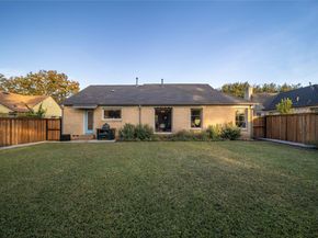 627 N Oak Cliff Boulevard , Dallas Texas 75208
