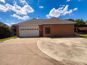 2400  Creekview Drive , Plano Texas 75093