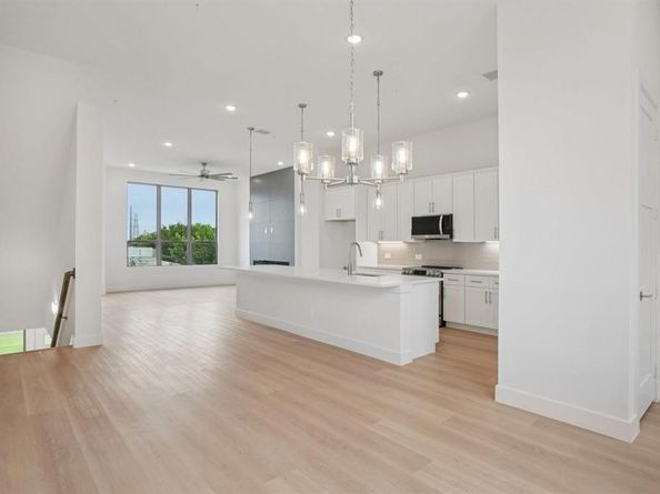 13351  Goodland Street  208, Farmers Branch Texas 75234