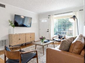 2217  Longwood Lane , Dallas Texas 75228