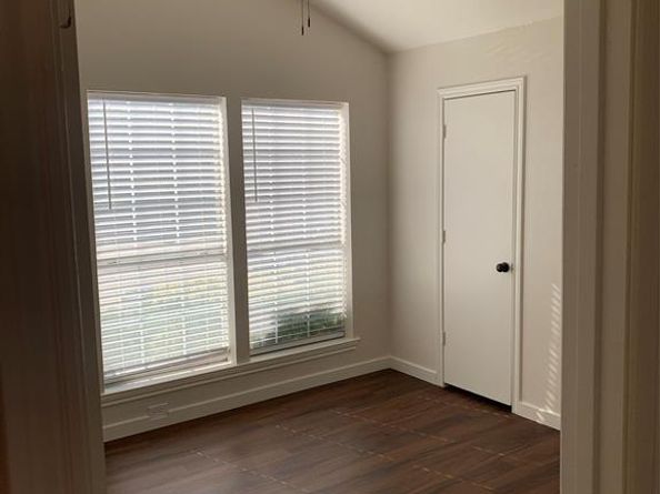 3903  Wanklyn Court , Dallas Texas 75237