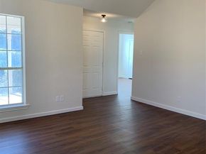 3903  Wanklyn Court , Dallas Texas 75237