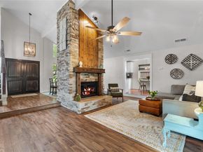 5010  Roundtable Lane , Garland Texas 75044