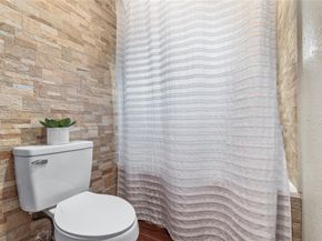 5010  Roundtable Lane , Garland Texas 75044
