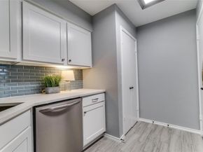 15151  Berry Trail  1208, Dallas Texas 75248