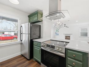 2713  Mission Street , Fort Worth Texas 76109