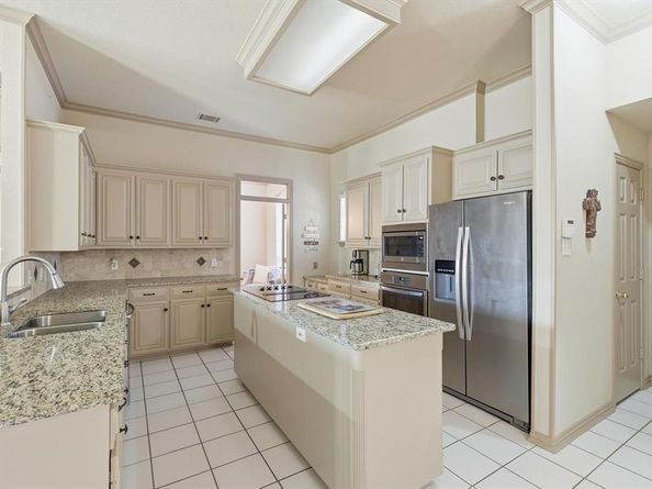 3318  Summergrove Drive , Arlington Texas 76001