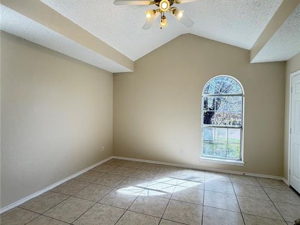 6212  Brookhaven Trail , Arlington Texas 76001
