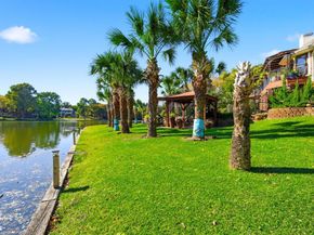 2910  Lakeshore Court , Arlington Texas 76013