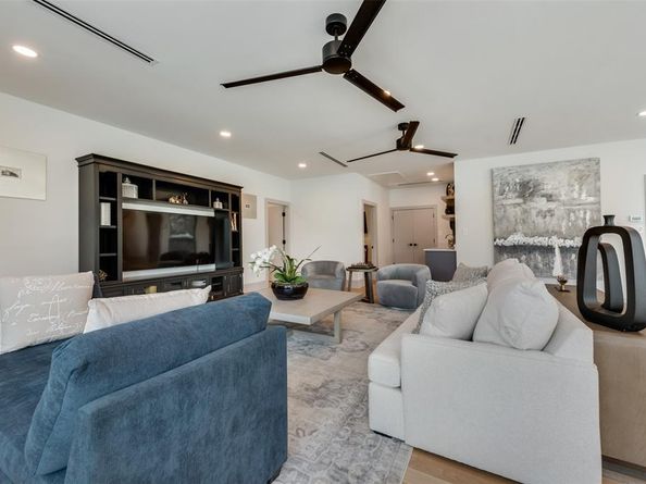 4528 W Amherst Avenue , Dallas Texas 75209