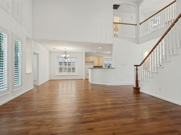 1432  Parkwood Drive , Carrollton Texas 75007
