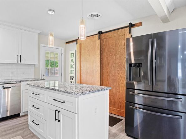 8037  Pinewood Drive , Benbrook Texas 76116
