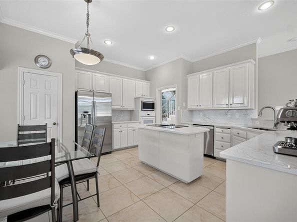 1804  Canoe Way , Carrollton Texas 75010