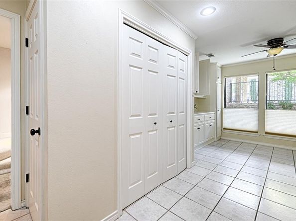 19  Country Lake Drive , Carrollton Texas 75006