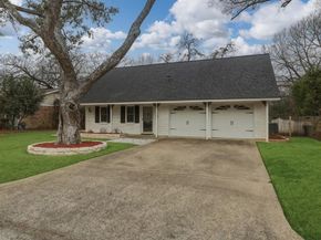806  Waggoner Drive , Arlington Texas 76013