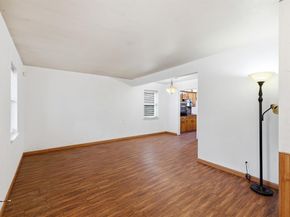 806  Waggoner Drive , Arlington Texas 76013
