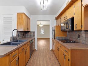 806  Waggoner Drive , Arlington Texas 76013