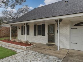 806  Waggoner Drive , Arlington Texas 76013