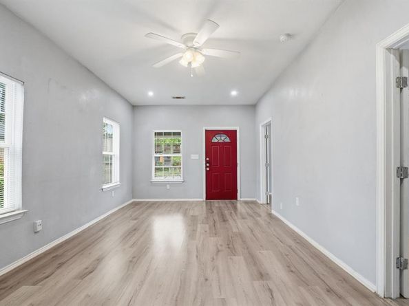 3516  Hamilton Avenue , Dallas Texas 75210