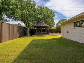 7512  Woodstone Lane , Dallas Texas 75248