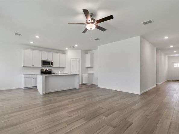 952  Dustwood Drive , Fort Worth Texas 76052