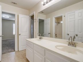 5711  Homestead Road , Arlington Texas 76017